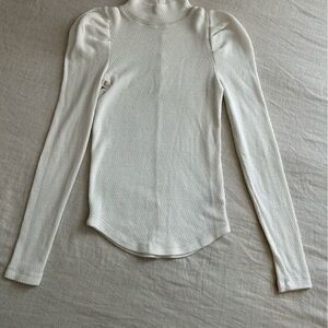 Size Small Free people long sleeve white lightweight turtleneck sweater